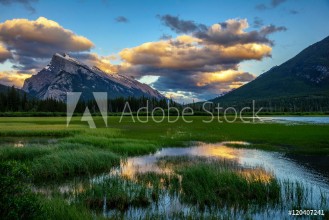 Image de Mount rundle and Vermillion lake at sunset in Banff National Par